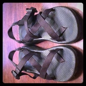 All black Chacos🖤